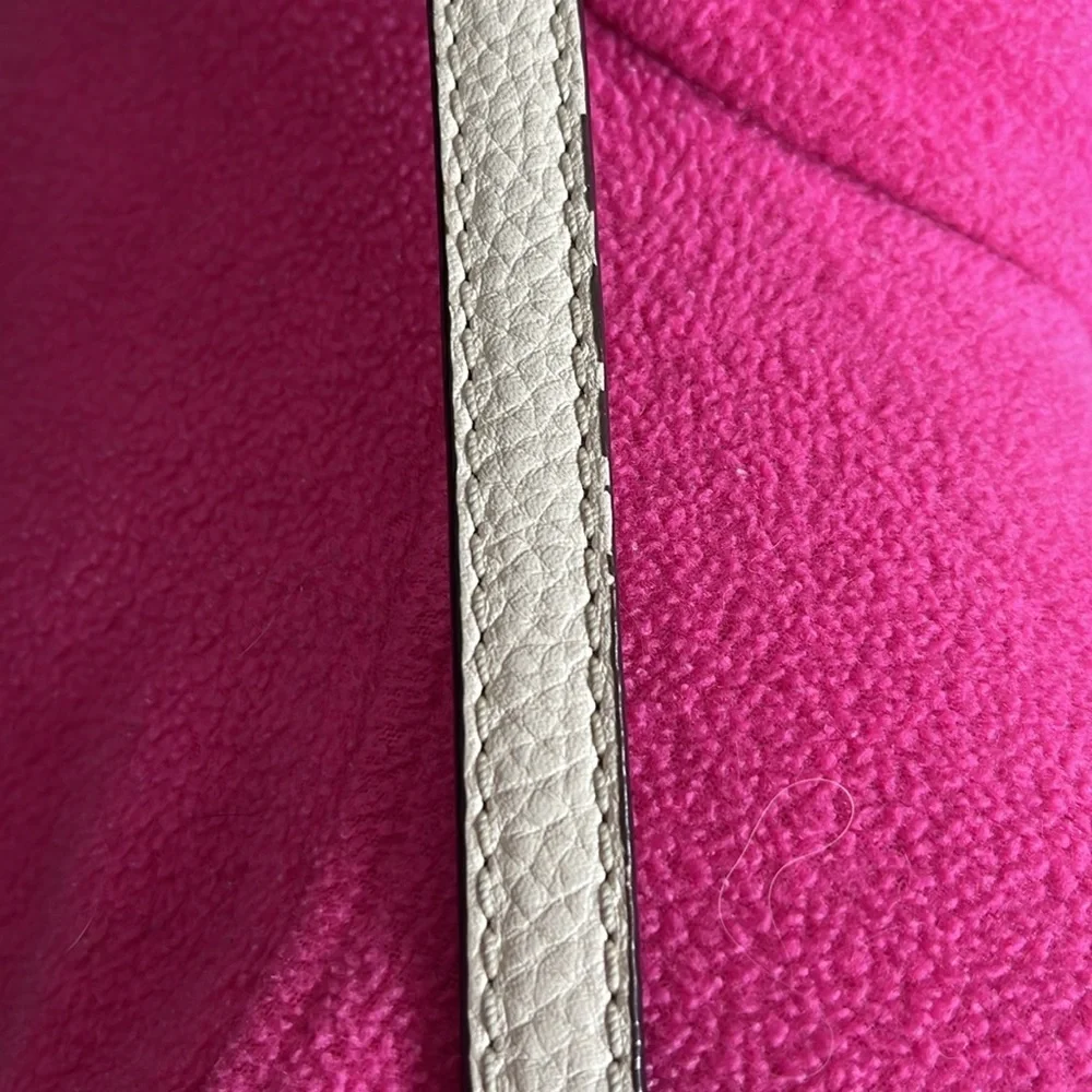 Kate Spade   Crossbody bag  beige  GUC  genuine leather pebbled    Every day bag